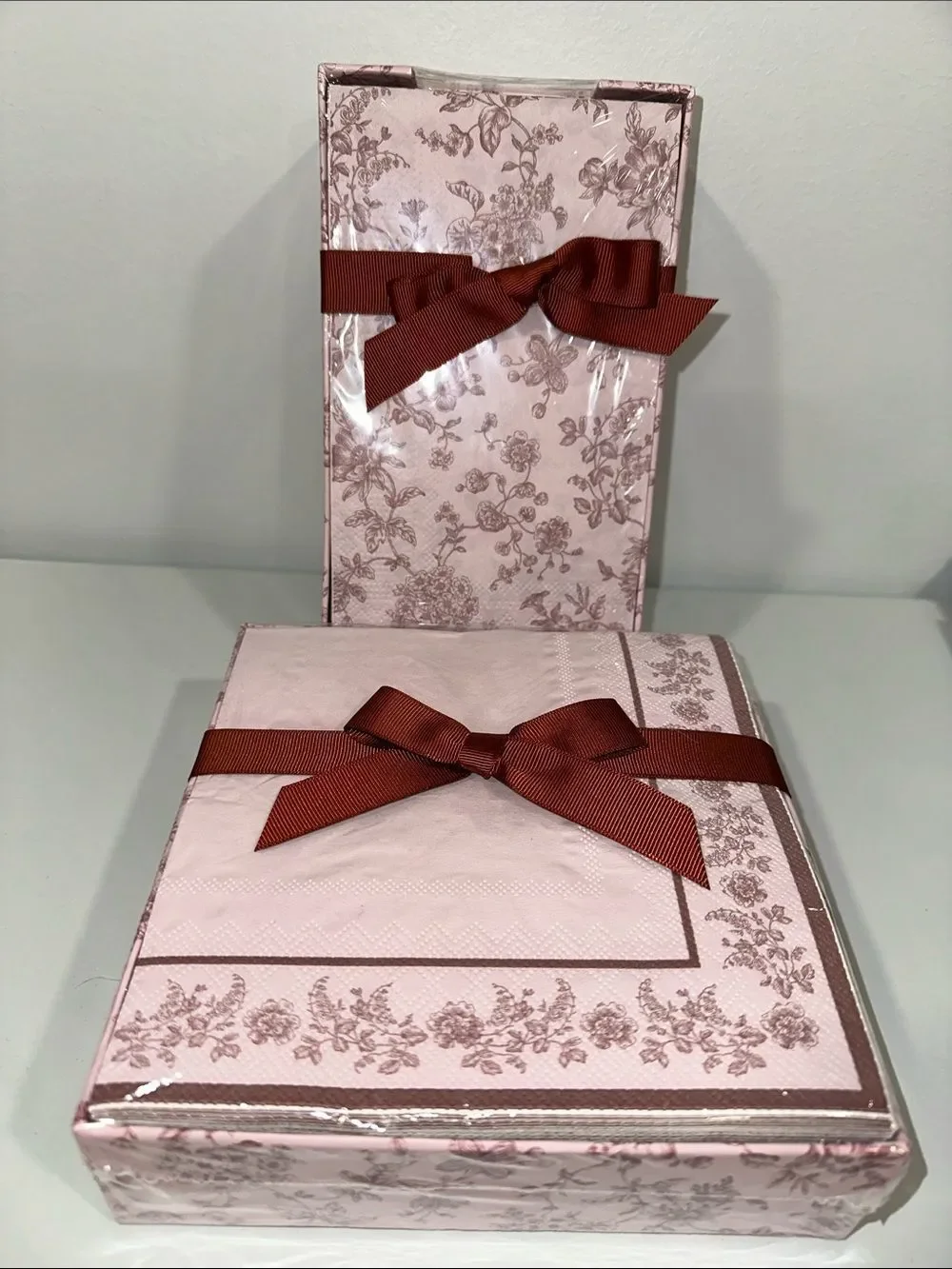 LAURA ASHLEY pink burgundy toile floral 40 x 2 Square & Guest Napkins in a Box